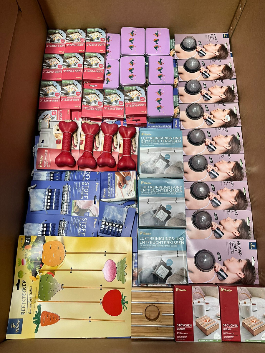 Unsere Produkte sind sowohl auf www.restposten24.de als auch auf www.merkandi.de zu sehen.Wir nutzen die Webseite der Sellcity um unsere Verkaufsreichweite zu erweitern.